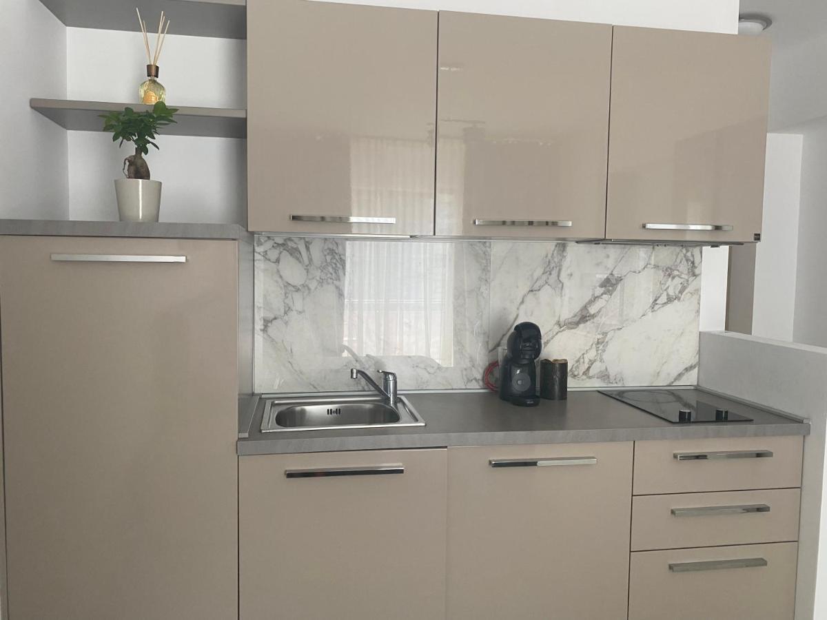 De Silva Studio Adia 4 Mamaia Exterior foto